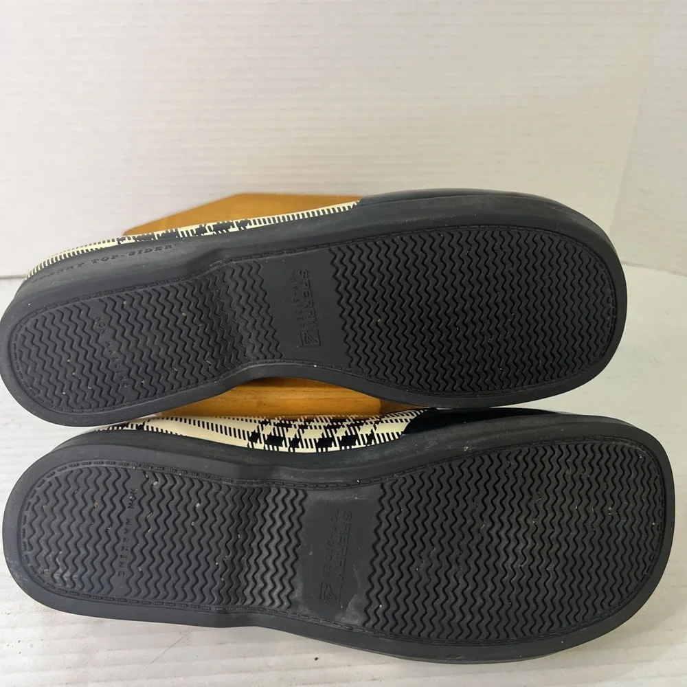 Sperry Top‎ Sider Waterproof Plaid Women's size 8M